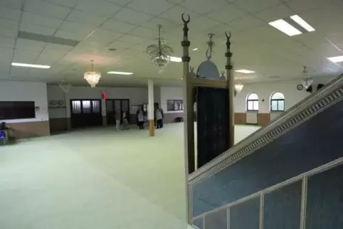 Der Gebetsraum für Männer der Ditib-Moschee in Germersheim. 