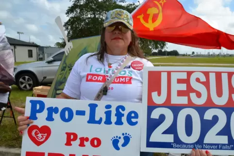 Zully Weidich, fanatische Gegnerin des Abtreibungsrechts, wirbt für eine Wiederwahl Donald Trumps.