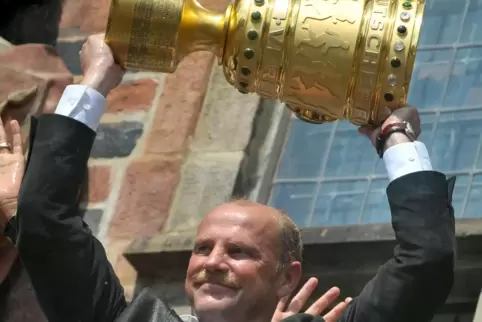 DFB-Pokalsieger 2009: Thomas Schaaf. Längst nicht der einzige Titel in seiner Trainer- und Spielerkarriere.