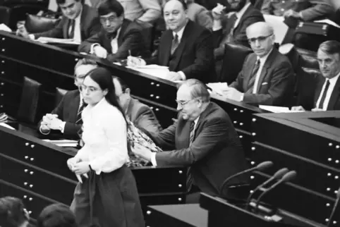 Allein unter Männern: Die Grünen-Abgeordnete Christa Nickels, hier 1983 im Bundestag, ist eine der Protagonistinnen in der Polit