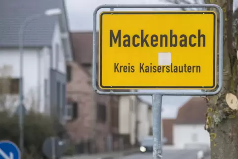 In Mackenbach ensteht eine Dorfchronik, die immer wieder ergänzt und erneuert werden kann.