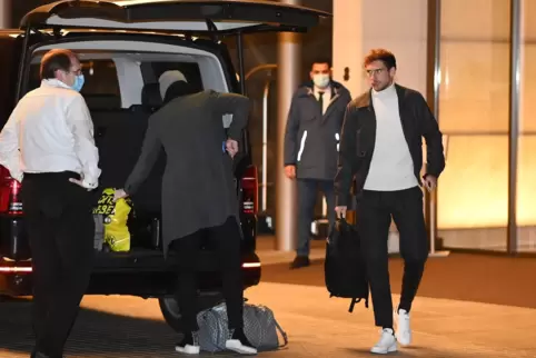 Die Nationalspieler waren am Montag in Wolfsburg zur Vorbereitung auf die beiden Spiele angekommen. 