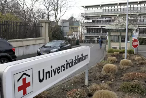 Knapp 40 Prozent der Intensivbetten der drei Mannheimer Krankenhäuser sind laut Stadt von Covid-19-Patienten belegt.