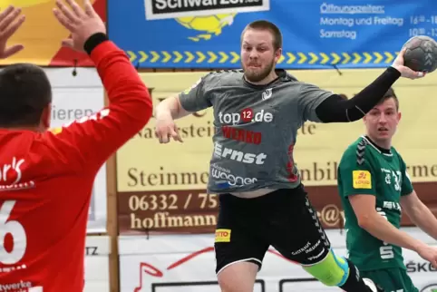 Bleibt: Kapitän Philipp Hammann (hier im Spiel gegen Saarlouis) hat seinen Vertrag mit dem SV 64 Zweibrücken ligaunabhängig verl