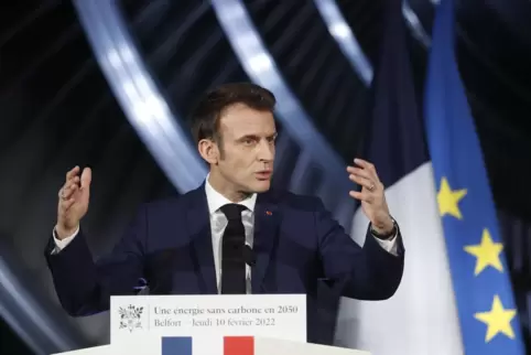 Bei seinem Besuch in Belfort künfdigte Präsident Macron den Bau einer neuen Generation von Atomkraftwerken an. 