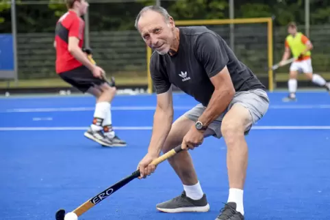 Heiner Dopp bleibt den Hockeyplätzen in der Region erhalten. In Frankenthal und Speyer trainiert er weiterhin den Nachwuchs.