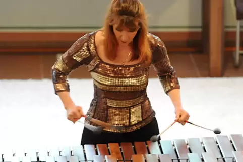 Die Marimbaphonistin Babette Haag begeisterte schon einmal 2013 bei einem Konzert in der Wachenheimer Ludwigskapelle. Jetzt komm