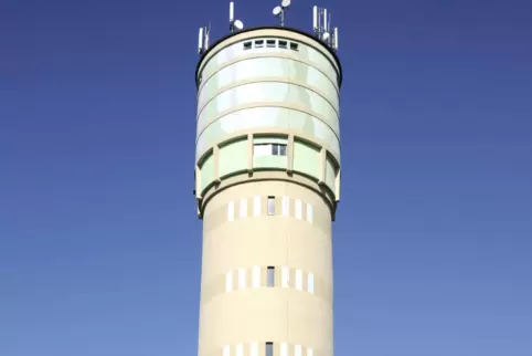 Wahrzeichen in Großniedesheim: der Wasserturm.
