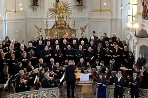 Chor und Orchester bildeten eine harmonische Einheit bei dem Euroclassic-Konzert in der Blieskasteler Schlosskirche. 