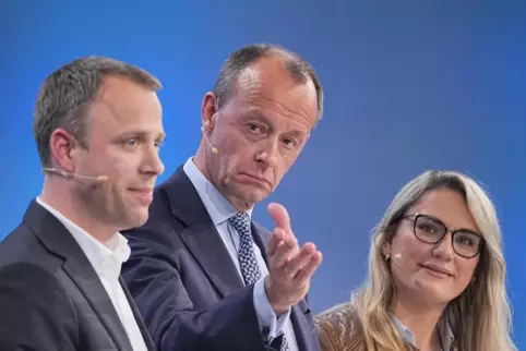 Der CDU-Chef und seine Vordenker: Friedrich Merz (Mitte), Mario Czaja (links) und Christina Stumpp. 