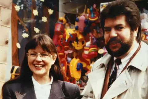 Theresia Riedmaier und Kurt Beck 1991 bei der Eröffnung des Landauer Maimarkts. 