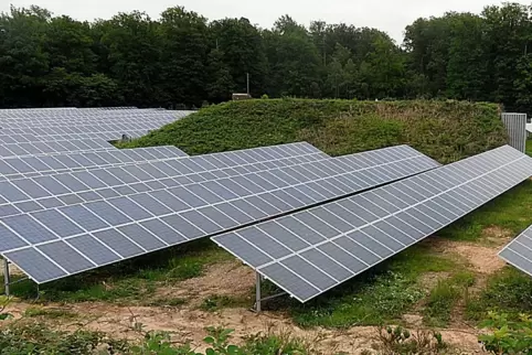 2012 wurde der Solarpark Clausen eingeweiht. Jetzt soll er erweitert werden. 
