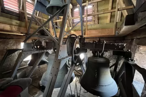 Drei der vier Glocken in der katholischen Kirche St. Norbert in Enkenbach wurden von einem gebürtigen Enkenbacher gegossen. 