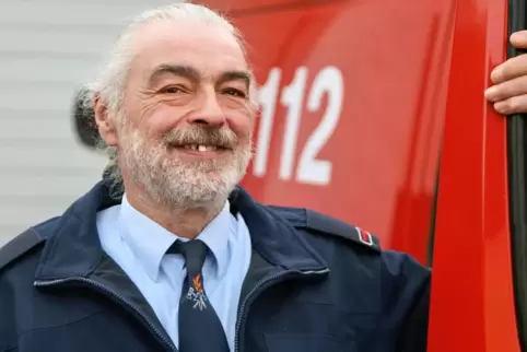 Bis zur Altersgrenze von 67 Jahren will Oskar Maurer der Feuerwehr Friedelhausen die Treue halten. 