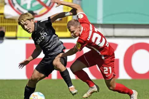 Im vergangenen Jahr schied der FCK in Runde eins nach großem Kampf gegen den Bundesligisten SC Freiburg aus – hier Henrick Zuck 