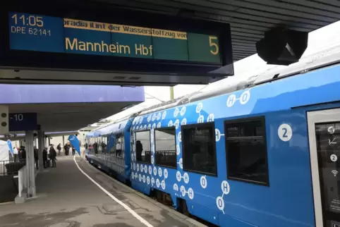 Der Prototyp des Wasserstoffzugs iLint von Alstom kam im Januar 2019 kurz nach Ludwigshafen. 