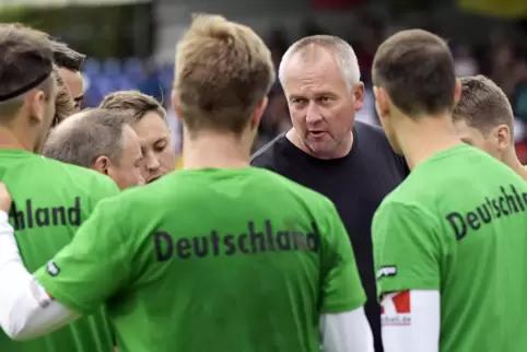 Bundestrainer Olaf Neuenfeld.