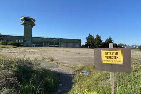 Der ehemalige Flugplatz der US-Streitkräfte in Sembach – im Bild der Tower – gehört der Bundesanstalt für Immobilienaufgaben (Bi