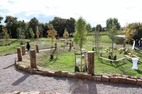 Das Klima-Arboretum ist eine ein Hektar große Gehölzsammlung mit 52 Bäumen auf dem ehemaligen Sportplatz der Gemeinde Flemlingen
