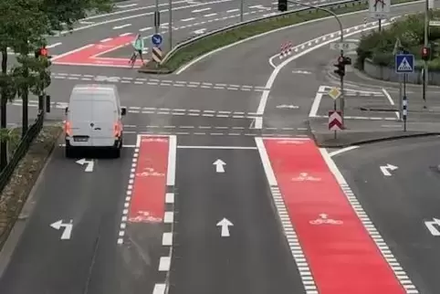 In der Trippstadter Straße hat sich die Situation für Radfahrer verbessert.