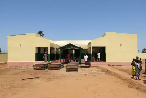 Mit Hilfe aus Haßloch gebaut: Gesundheitsstation im Dorf Doubala in der Gemeinde Sagabala.