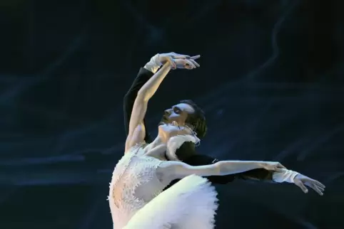 Das Ballett Dortmund brachte eine Hommage an Tschaikowsky in den Pfalzbau 