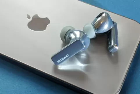 Es muss nicht immer Apple sein: Huawei-Köpfhörer lassen sich auch mit einem iPhone nutzen. 