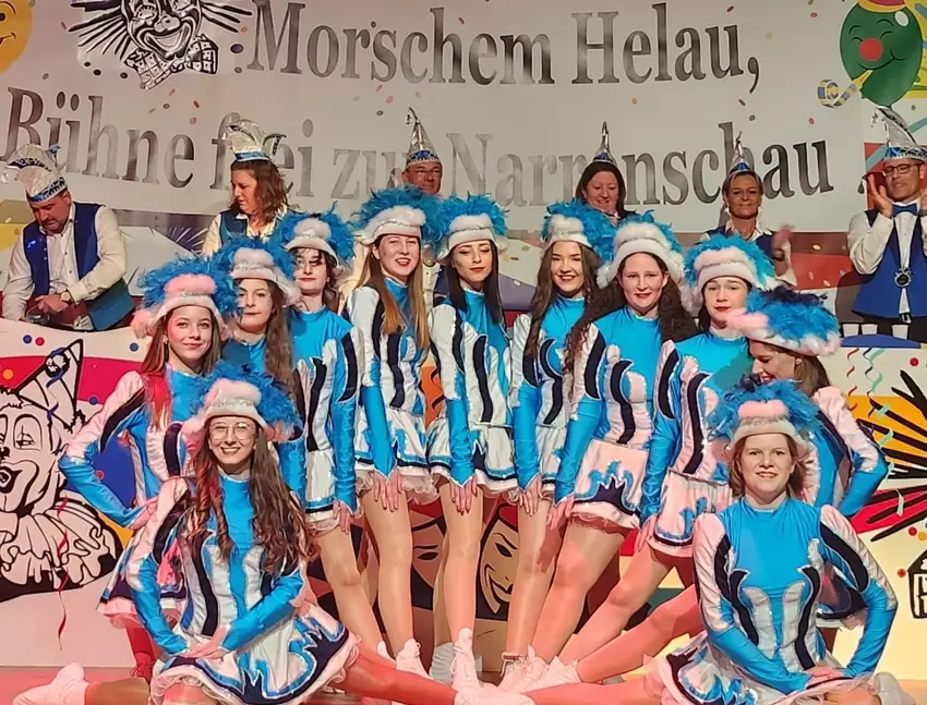 Die Tanzgarde des MCC Morschheim freut sich auf die Narrenschau.