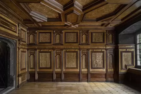 Reinste Renaissance: das Sitzungszimmer der Münsterbauhütte-Stiftungspfleger von 1582, vertäfelt mit mindestens elf verschiedene