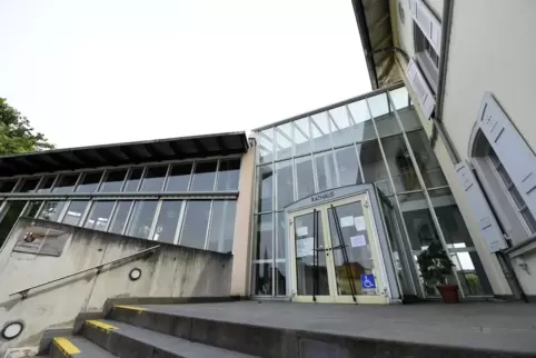 Rund 260.000 Euro musste die Verbandsgemeinde 2022 für ihre Gebäude, hier der Verwaltungssitz in Lambsheim, allein an Energiekos