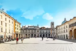 Die Piazza della Loggia erinnert an die Zeit, als die Venezier noch das Sagen in Brescia hatten.