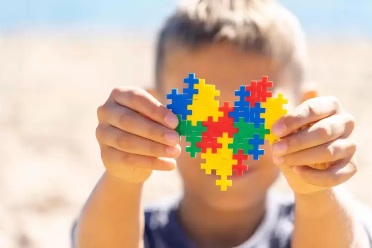Das Puzzle-Herz ist weltweit das Symbol für eine Autismus-Spektrum-Störung.