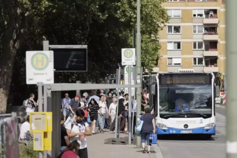 Einige Stadtbuslinien sollen künftig häufiger fahren. 