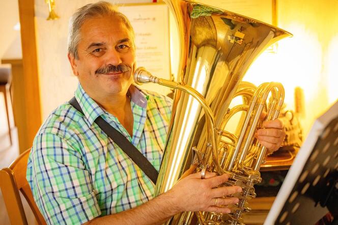 Begann mit 59 Jahren, Tuba zu lernen: Volker Lehner.
