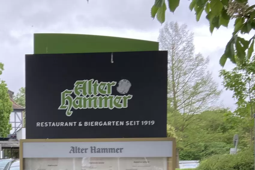 Nr. 5: Alter Hammer. Bis zur Biergarten-Saison dauert es nicht mehr lange. Auch am Rheinufer könnte es wieder voll werden.