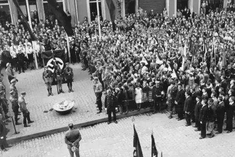 „Tag der bayerischen Jugend“: Anlass für die Bücherverbrennung am 6. Mai 1933 in Speyer.