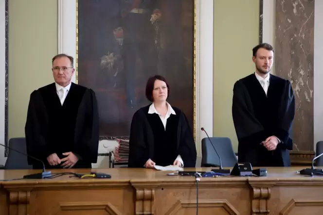 Die Kammer um die Vorsitzende Richterin Claudia Kurtze, Richter Christian Klewin (links) und Richter Nico Fritzmann folgten der