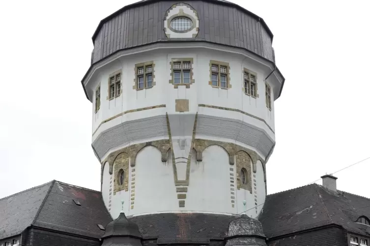 Neben den vielen Industriebetrieben ist der Luzenberg für seinen Wasserturm bekannt.