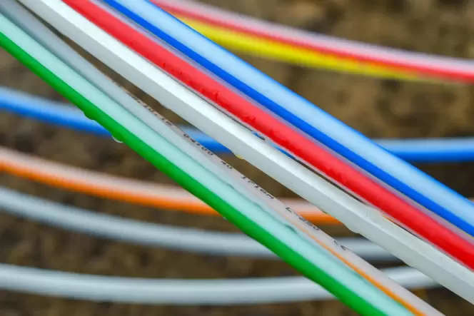 Begehrte Kabel: Glasfaserleitungen sollen die Internetgeschwindigkeit in den Gemeinden deutlich erhöhen. Doch beim Ausbau im Kre