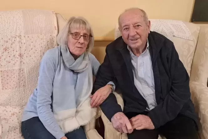 Ruheständlerin Heidi Lambrecht ist eine der Ehrenamtlichen, die im Kursana-Heim regelmäßig Senioren besucht.