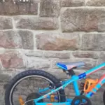 Kindermountainbike von Cube, 20 Zoll, gebraucht, gut erhalten mit Gebrauchsspuren, 7 Gänge, neue Reifen, Getränkehalter, Farbe h