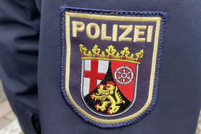 Die Polizei sucht Zeugen in einem Fall von Diebstahl in Enkenbach-Alsenborn.