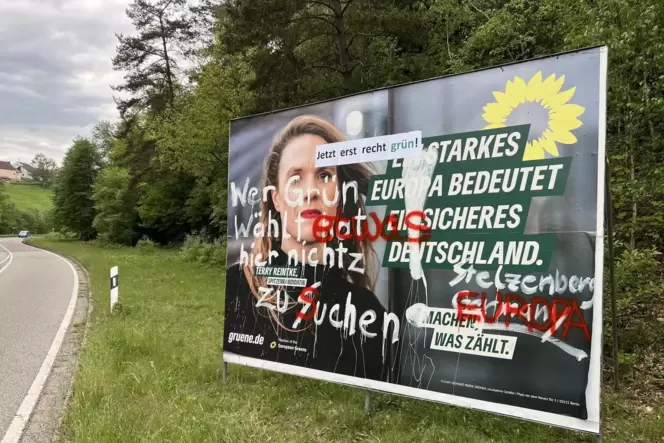 In Stelzenberg wurden Wahlplakate der Grünen verschandelt.