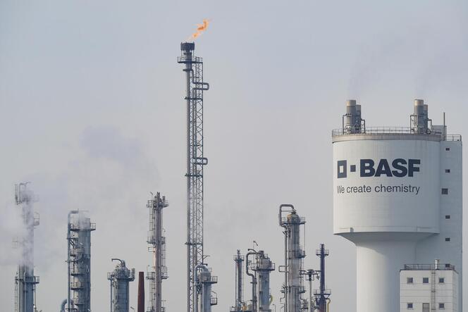 Die BASF will ihre Öl- und Gasförderbeteiligung Wintershall Dea an Harbour Energy verkaufen. Aus Berlin gibt es grünes Licht.