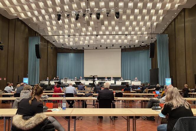 Stadtratssitzung im Konzertsaal des Pfalzbaus.