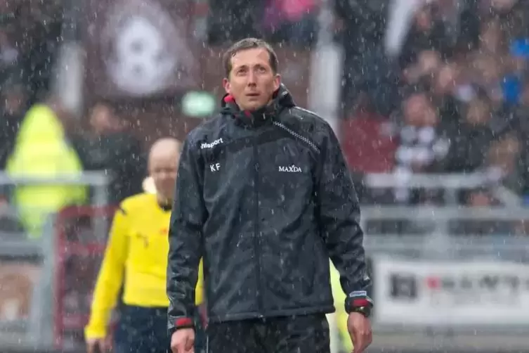 Konrad Fünfstück ist beim FCK entlassen worden. (Hier beim Spiel gegen den 1.FC St. Pauli.