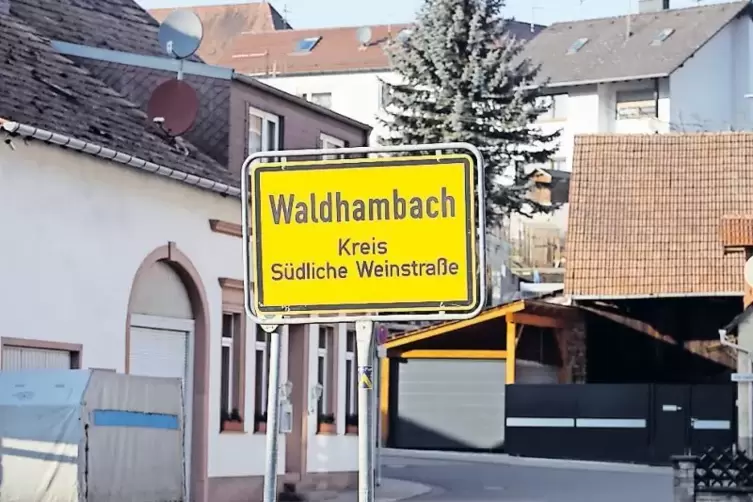Ortseingangsschild von Waldhambach.
