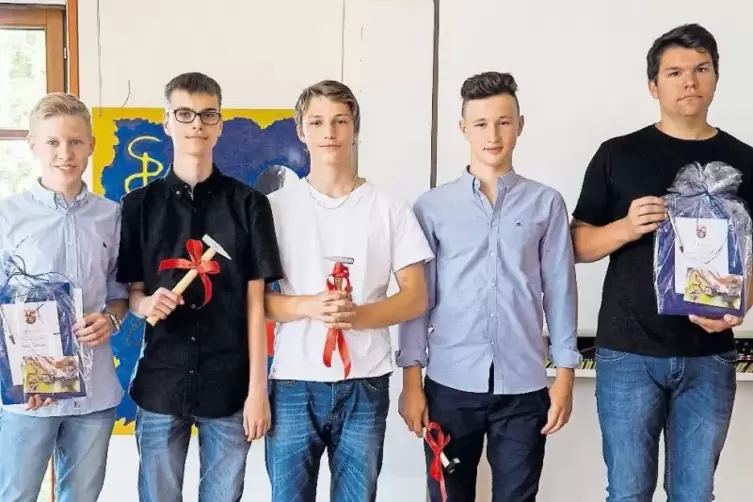 Ausgezeichnete Schüler der Realschule plus Glan-Münchweiler (von links): Jonas Oberheim, Lukas Kurz, Kevin Keller, Etienne Rübel