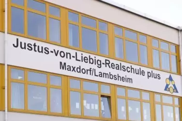 Bei der Justus-von-Liebig-Realschule plus kann das „Lambsheim“ bald aus dem Namen verschwinden. Dann ist Maxdorf der einzige Sta