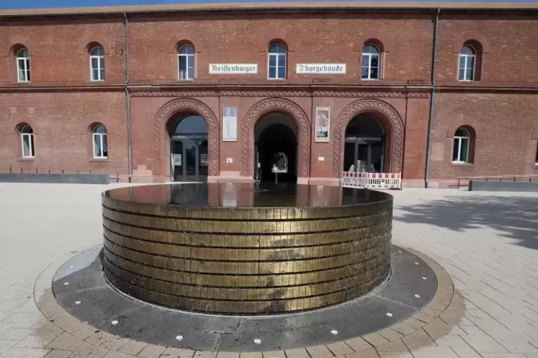 Der Germersheimer Octroi-Brunnen vor dem Weißenburger Tor. Foto: Iversen 